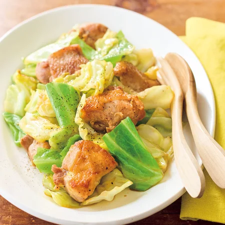 とり肉とキャベツのバターじょうゆ炒め
