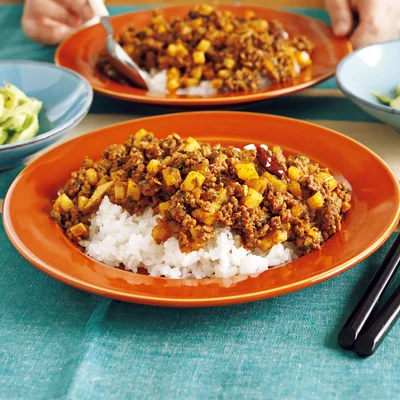 新じゃがのドライカレー