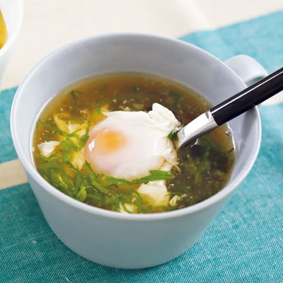 セロリの葉と卵のスープ
