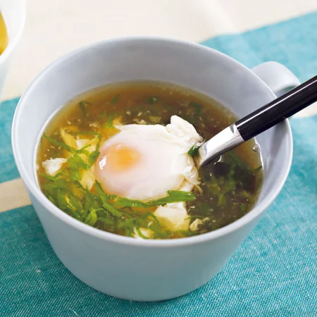 セロリの葉と卵のスープ