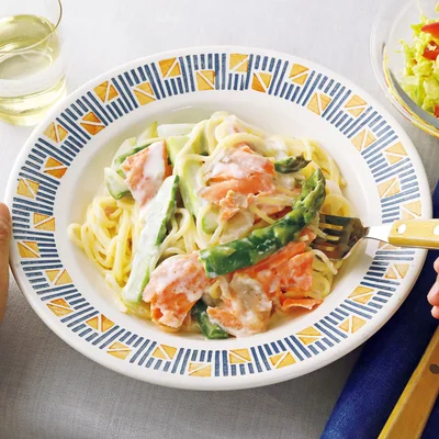 鮭とアスパラのミルクパスタ