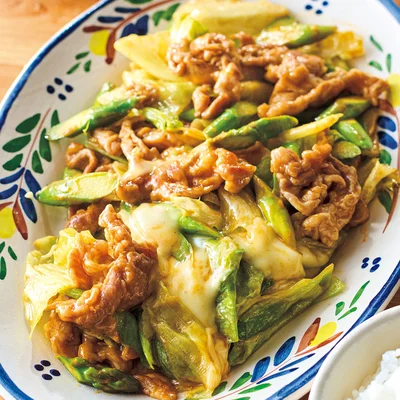 豚こまとアスパラのカレーチーズ炒め