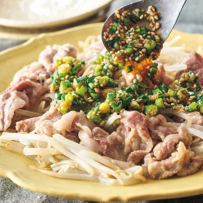 豚もやしのレンジ蒸しねぎだれがけ