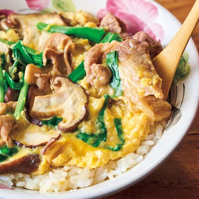 豚こまの卵とじ丼