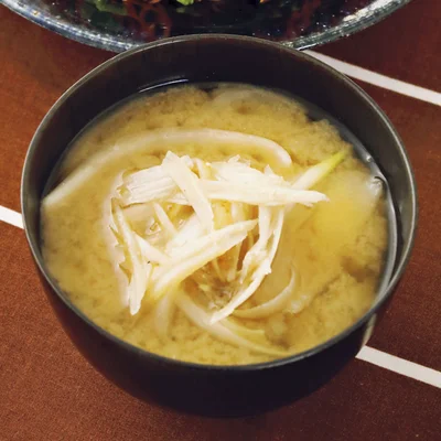 新ごぼうのみそ汁
