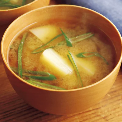 新じゃがのみそ汁