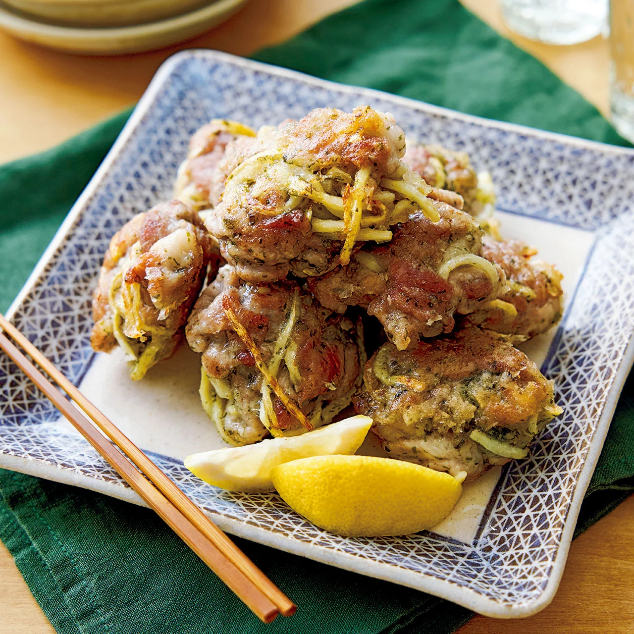 豚こまとたけのこの塩から揚げ