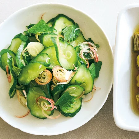 浅漬けきゅうりと香り野菜のさっぱりあえ