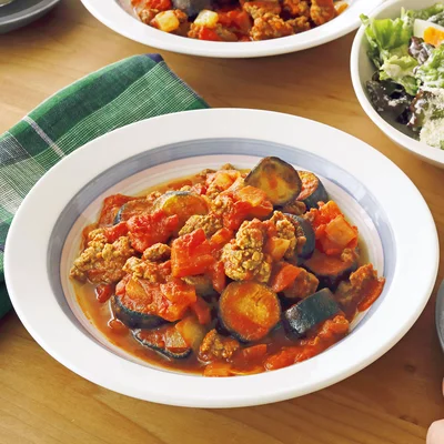 「ひき肉となすのトマト煮」の献立