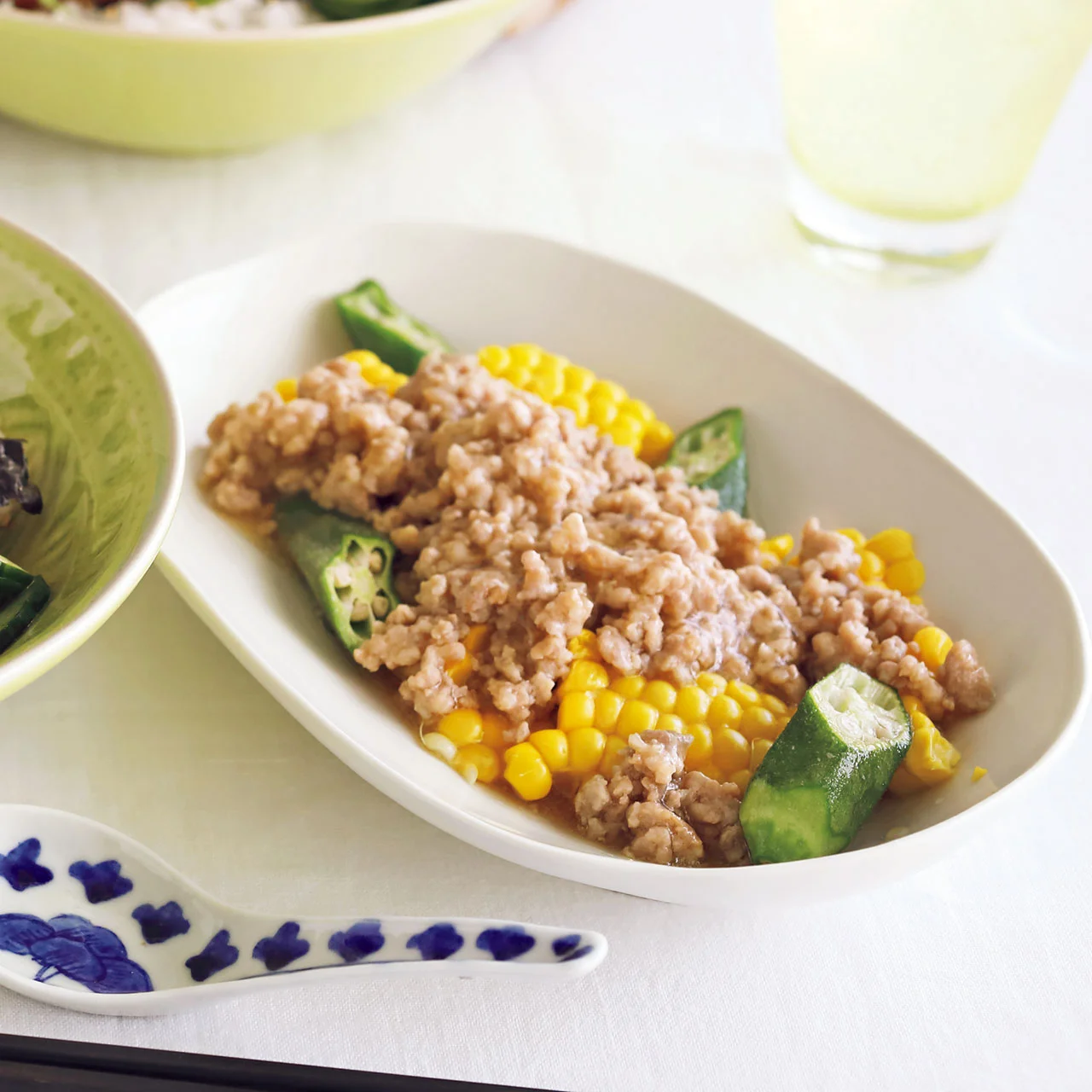 とうもろこしとオクラのひき肉あんかけ