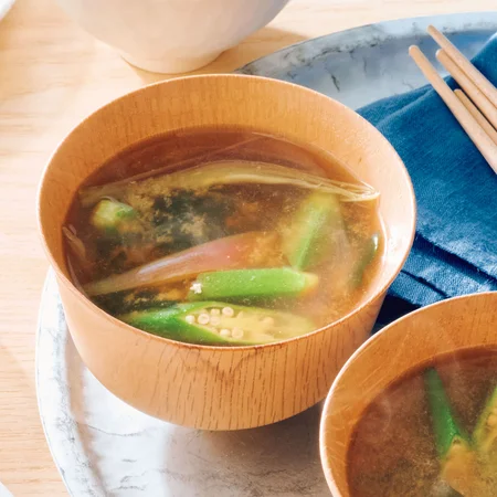 オクラとみょうがのみそ汁
