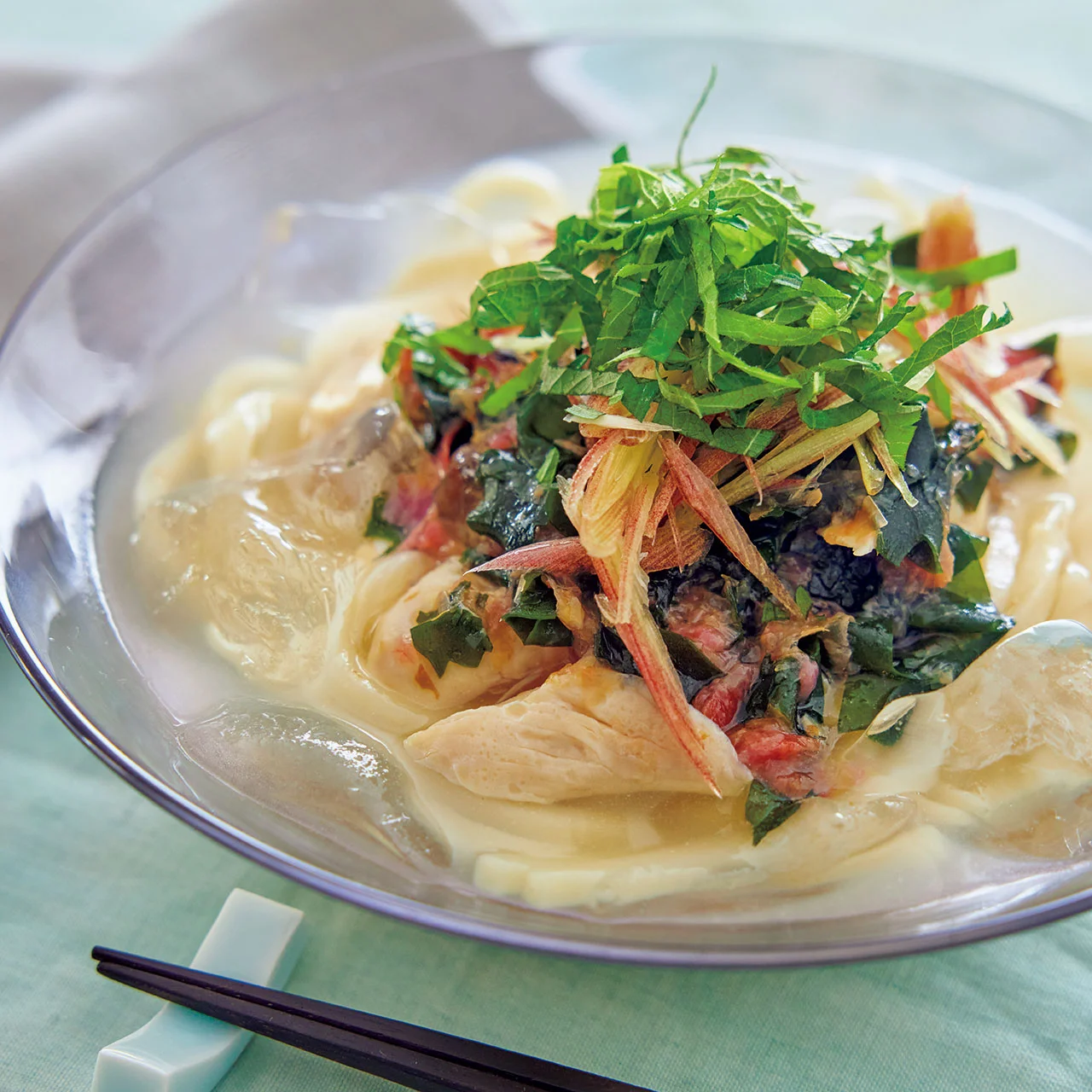 薬味たっぷり梅ささ身うどん