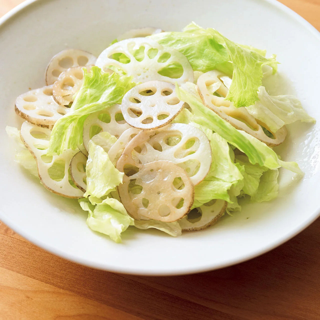 レタスとれんこんのサラダ