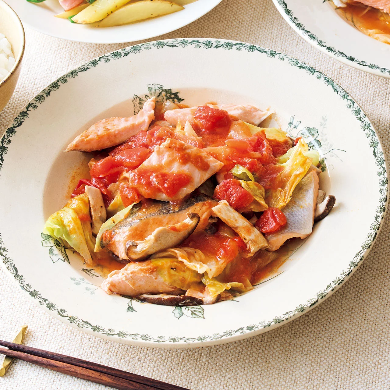 鮭とキャベツのトマト煮