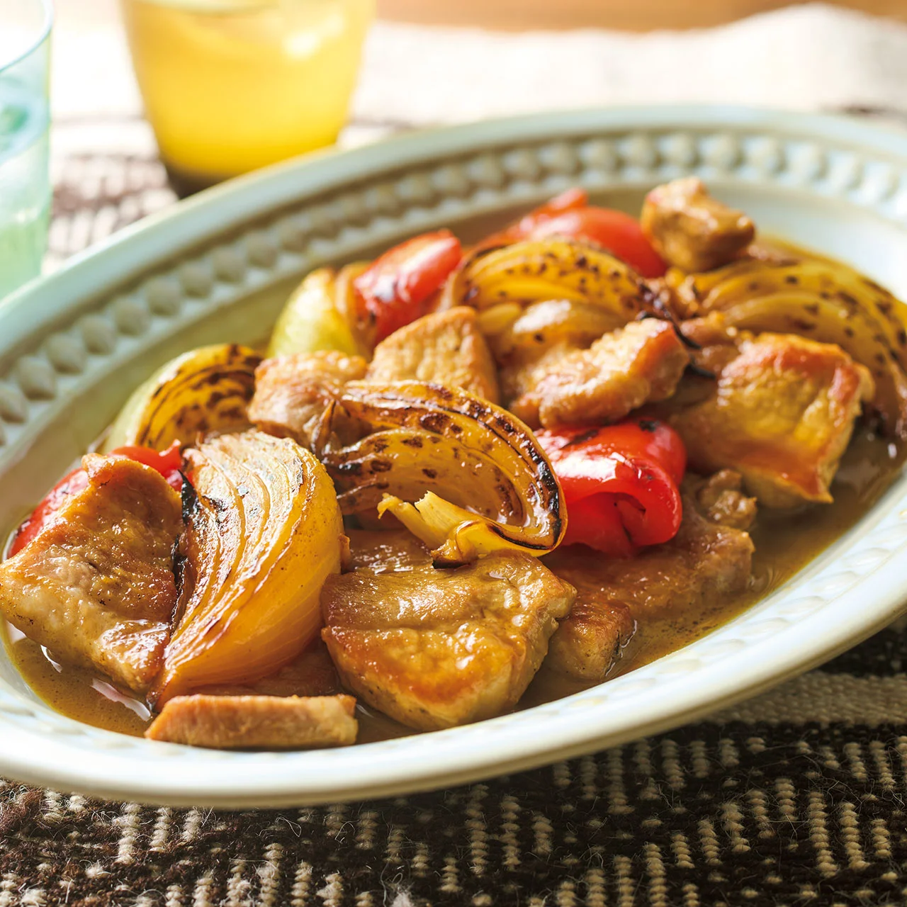 豚肉と玉ねぎのカレーじょうゆ焼き煮込み