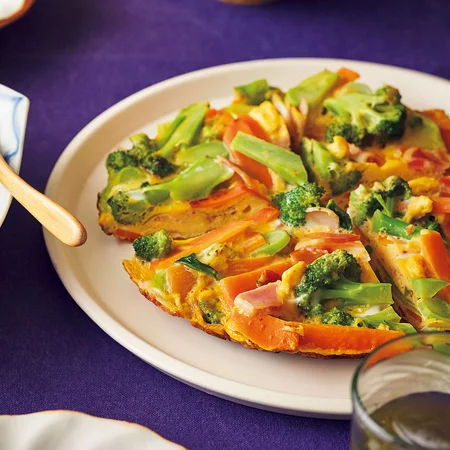 ブロッコリーとにんじんのオープンオムレツ