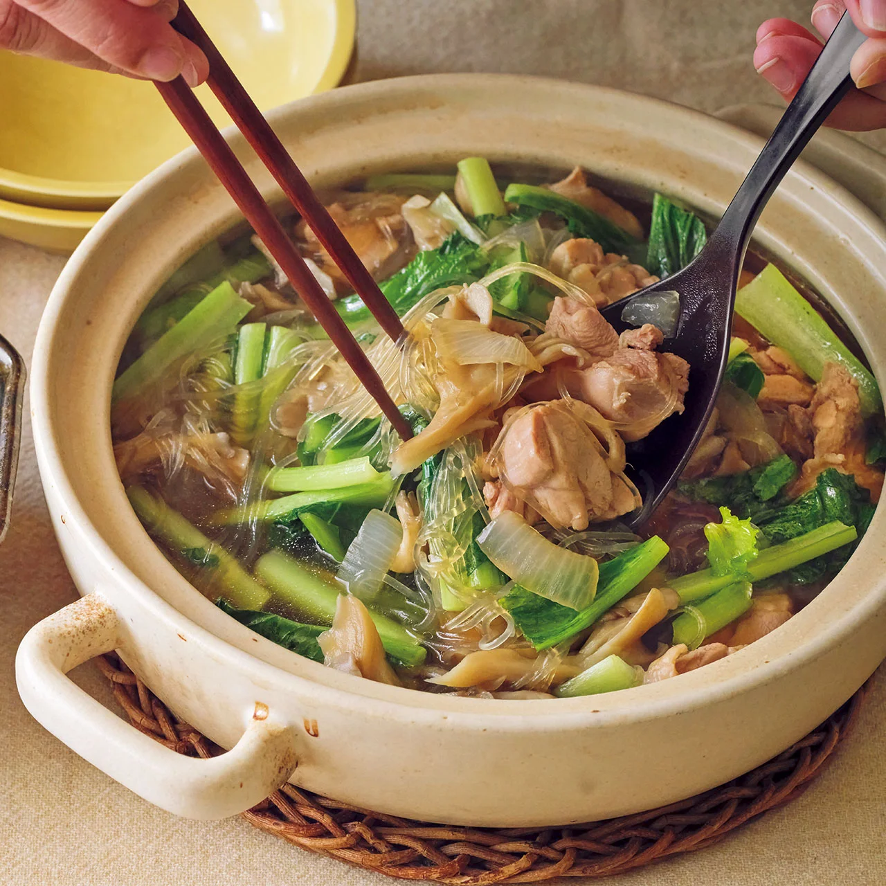 とり肉と小松菜の和風鍋