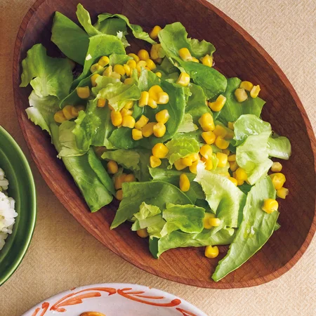 サラダ菜とコーンのフレンチサラダ