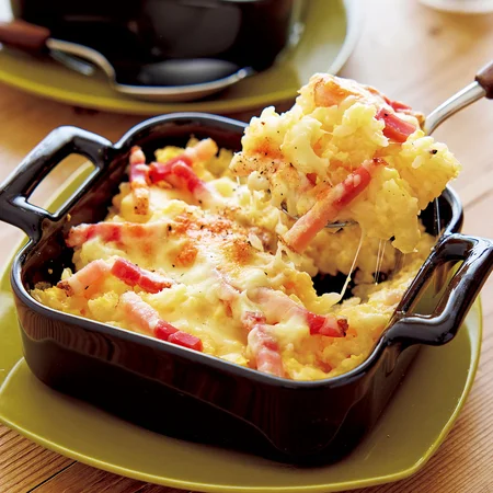 具やソースはレンチンで簡単！残りご飯であったかドリア