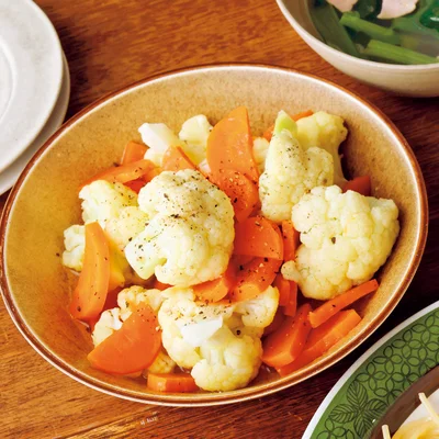 カリフラワーのホットサラダ