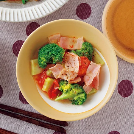 ブロッコリーとベーコンのレンジ煮