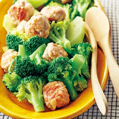 豚こまボールとブロッコリーのこうばし焼き