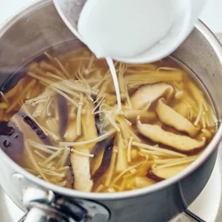 【やせコツ】水溶き片栗粉でとろみをつけ、食べごたえをアップ