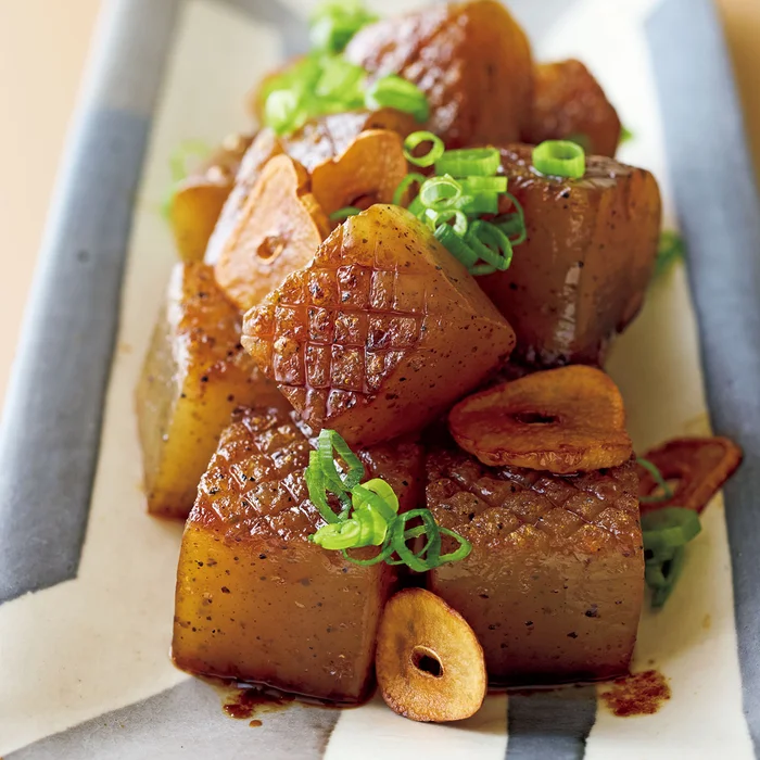 こんにゃくのさいころステーキ風