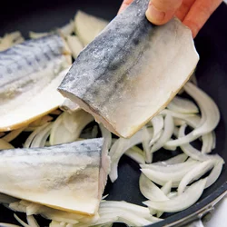 解凍する手間なし。凍ったまま加熱して、ふっくらと仕上げる。