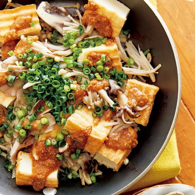 厚揚げときのこのフライパン蒸し