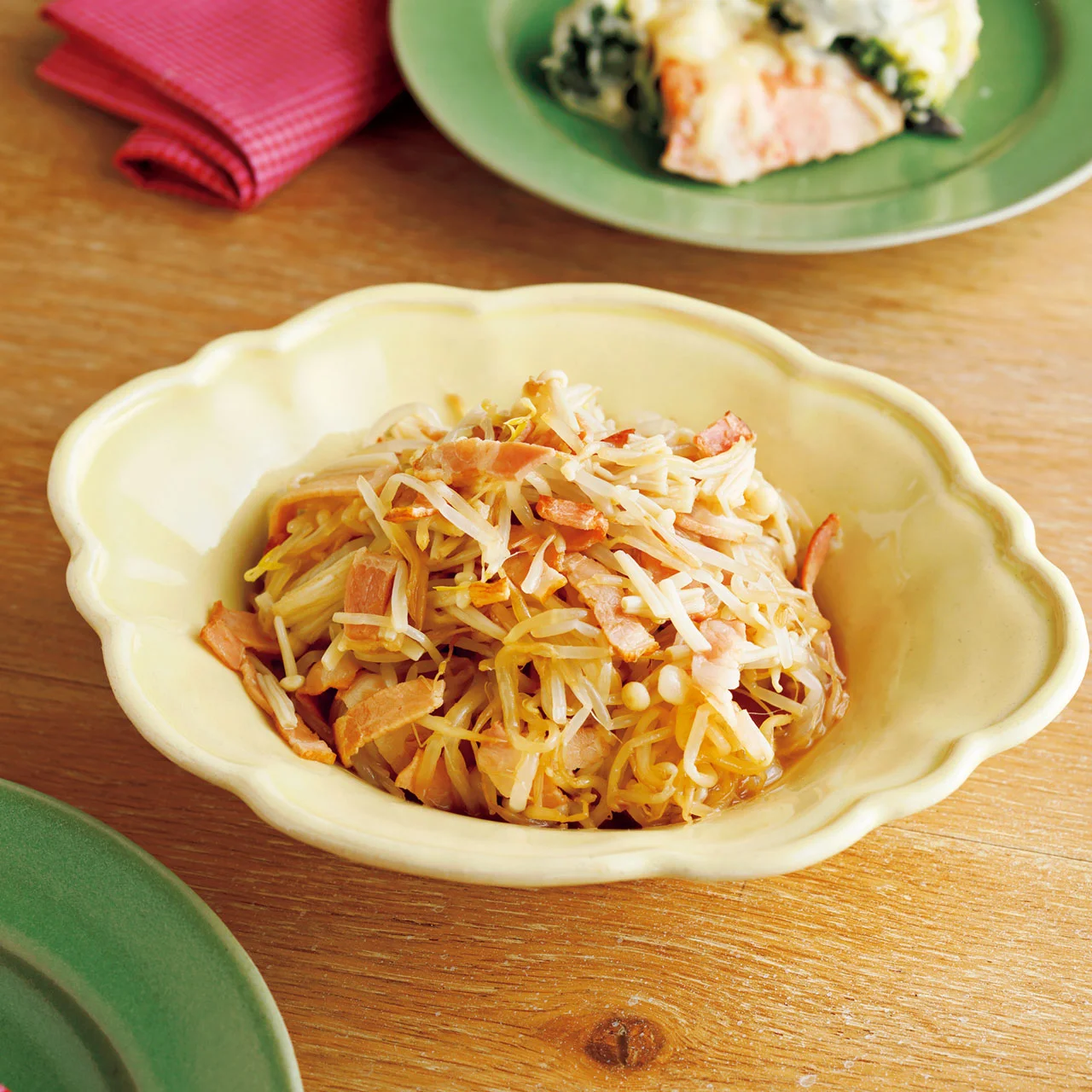 もやしのベーコンだれあえ