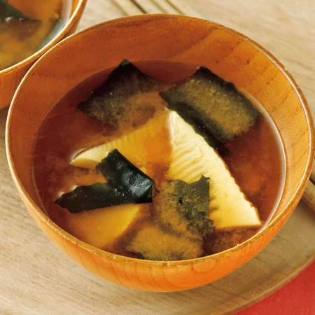 たけのことわかめのみそ汁