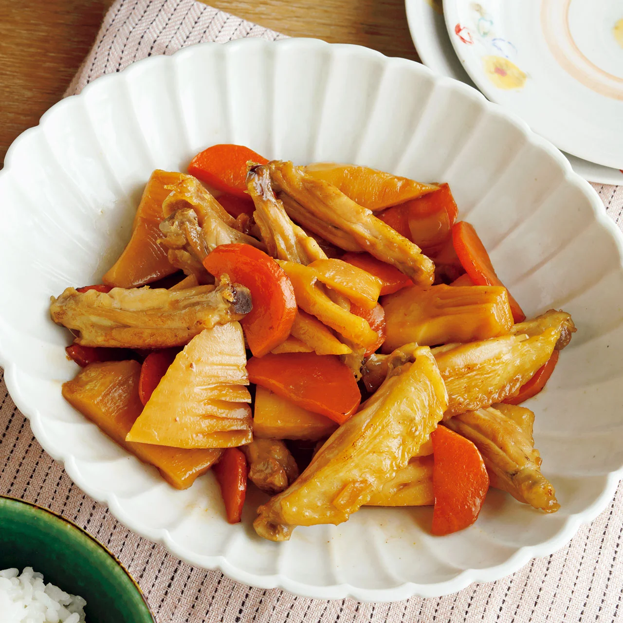 手羽中とたけのこの甘じょうゆ煮