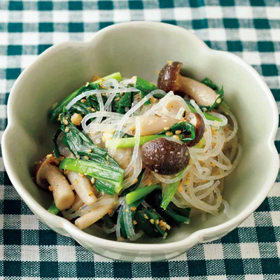 にらとしめじのはるさめナムル