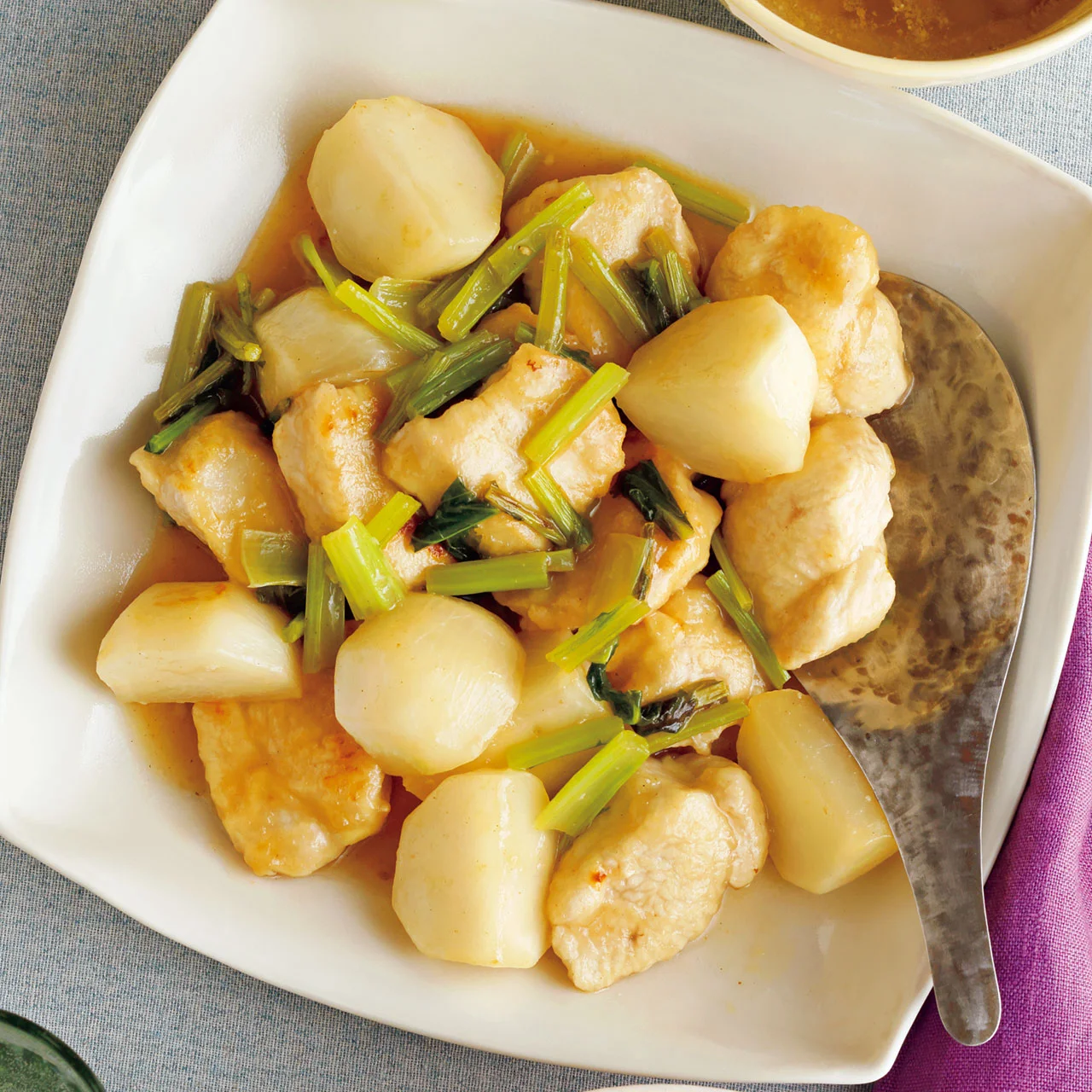 とりむね肉とかぶのガーリック塩とろみ炒め