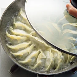 蒸し焼きにする