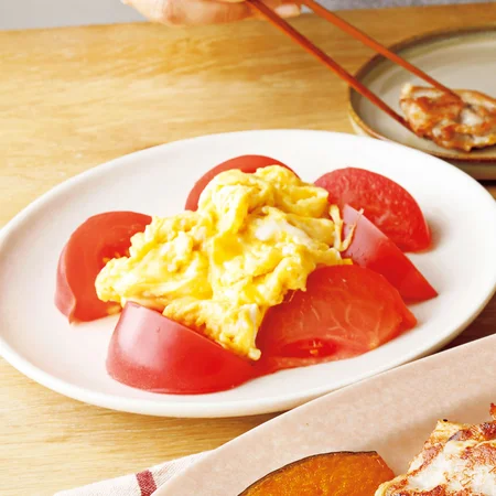 トマトのふんわり卵サラダ