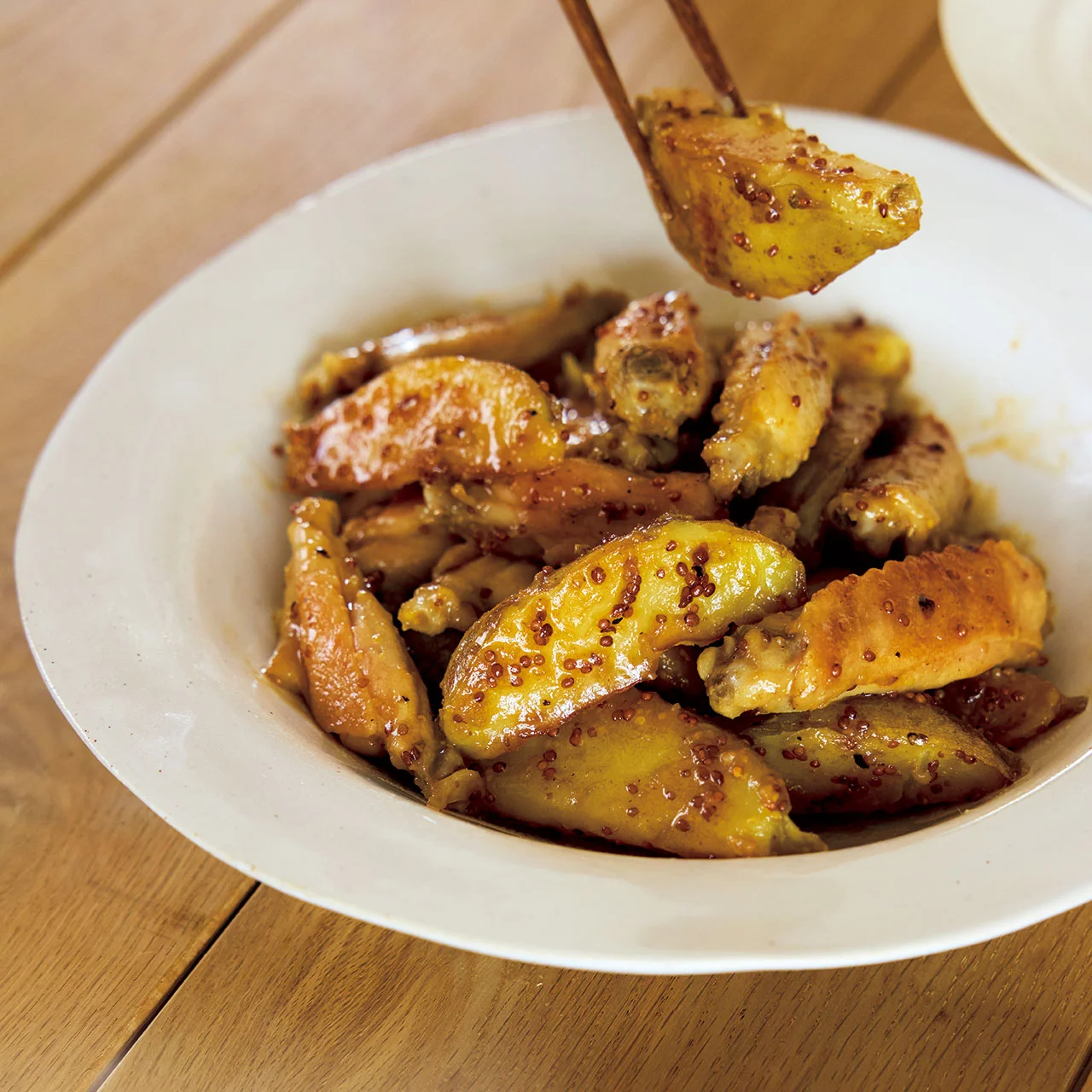 新じゃがととりスペアリブのハニーマスタード