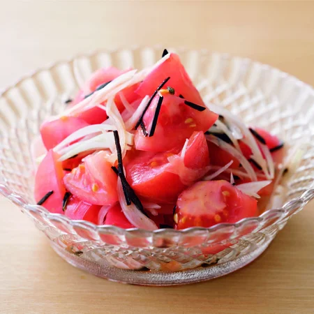 トマトの塩昆布あえ