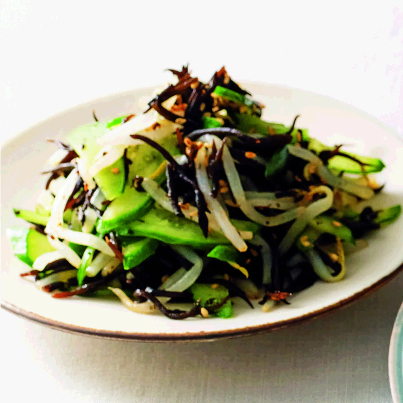 もやしときゅうりのごまサラダ