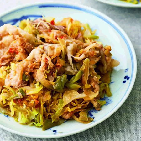 キャベツと豚バラの中華風重ね蒸し