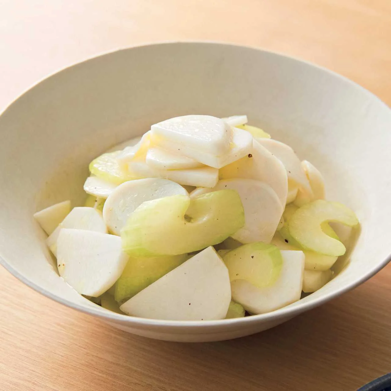 かぶとセロリのサラダ