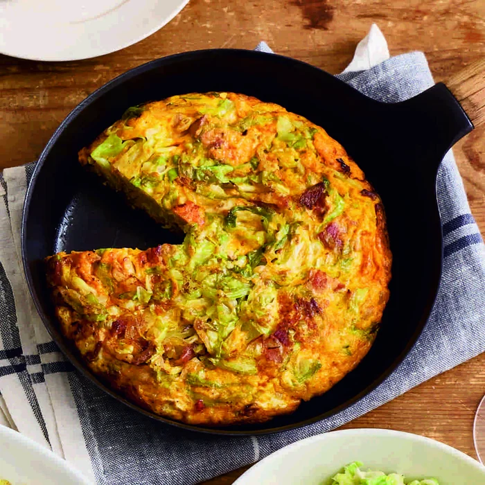 キャベツとベーコンのスパニッシュオムレツ