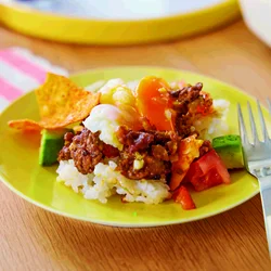 半熟卵で、まろやかさをプラス！