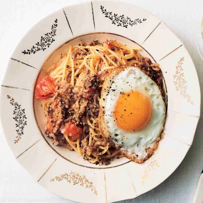 「フレッシュトマトの目玉焼きパスタ」の献立