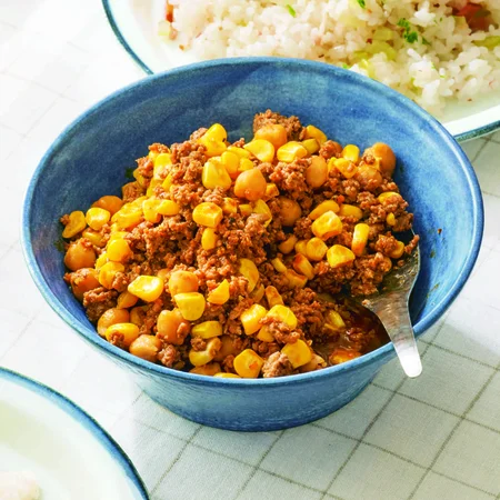 とうもろこしとひよこ豆のチリビーンズ風