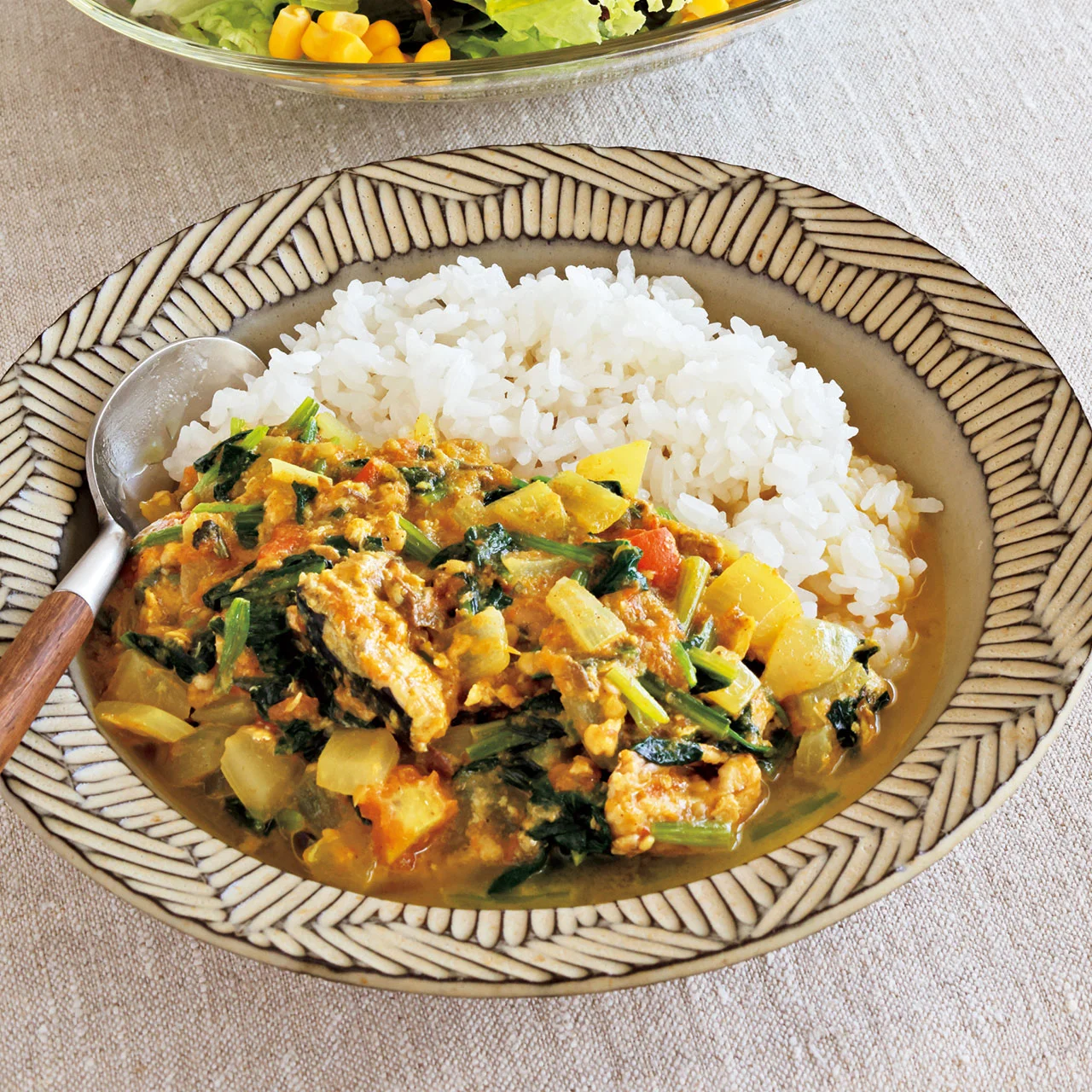 さば缶とほうれん草のチーズカレー