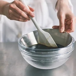 氷がないときは、生菓子を買ったときなどにもらえる保冷剤を使っても！