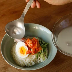 冷たいスープをかけていただきます！