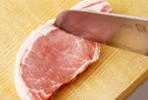 豚肉のロースの特徴と基本の扱い方(とんカツ用（厚切り）の下ごしらえ（２）の画像